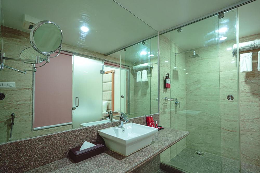 Ramee The Srinivas Palace Bhuj Esterno foto