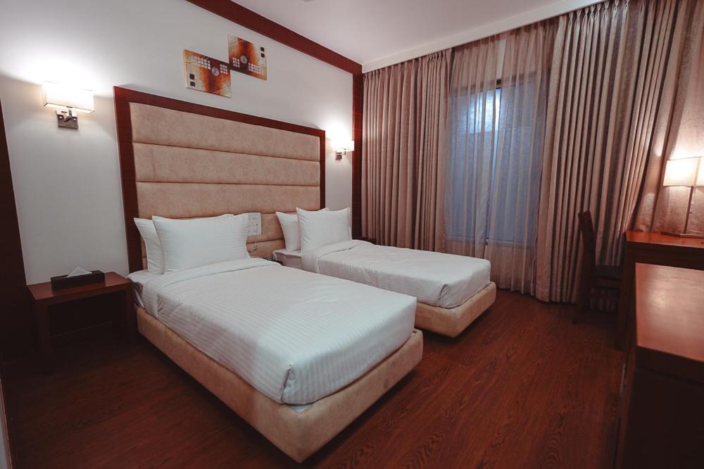Ramee The Srinivas Palace Bhuj Esterno foto